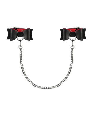 Шкіряні наручники-банти з довгим ланцюгом Obsessive A745 cuffs, чорно-червоні, довгий ланцюг SO7190 фото